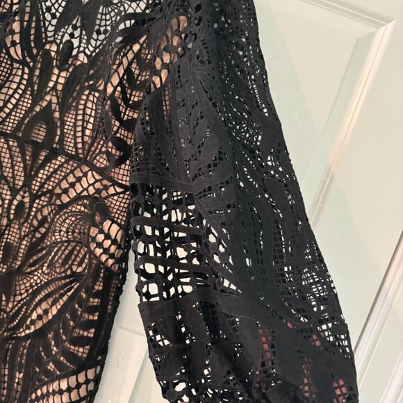 NEW WITH TAGS Farm Rio "Nature Black Guipure Midi" Black Dress - Picture 5 of 6